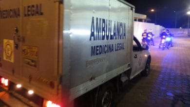 Operativo policial en Llano Chico, junto a la avenida Simón Bolívar de Quito