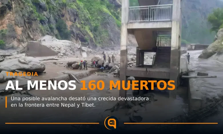Inundación en Daños provocados por la inundación en Nepal y Tíbet tras una posible avalancha de hielo y roca.
