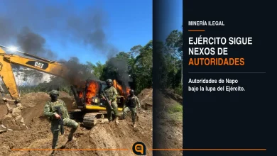 militares durante un operativo contra la minería ilegal en Napo