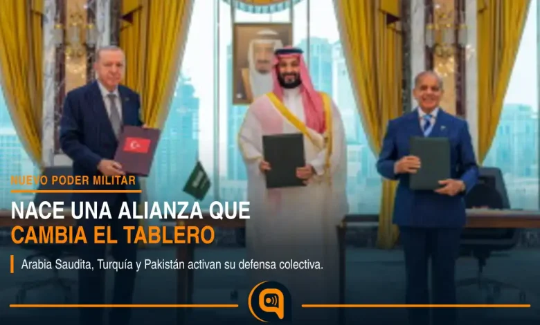 representantes de Arabia Saudita, Turquía y Pakistán durante una reunión del Pacto de La Meca